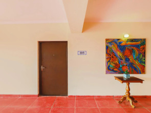 Treebo Premium Dona Eliza, 700 metres from Calangute Beach