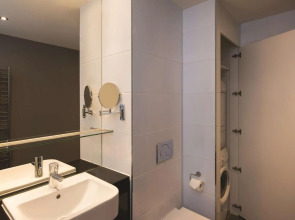 Adina Apartment Hotel Berlin CheckPoint Charlie