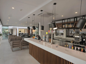 Okeanos Beach Boutique Hotel