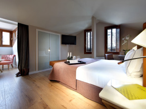 Exe Casa de Los Linajes