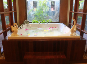 Mukdara Beach Villa & Spa Resort