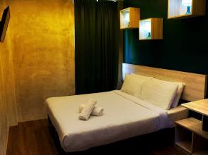 Smile Hotel Danau Kota