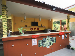 Ban Elephant Blanc Bungalow