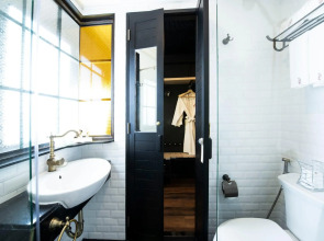 Phi Phi Harbour View Hotel