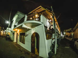 Mrs Wijenayake's Beach Haven Guest House