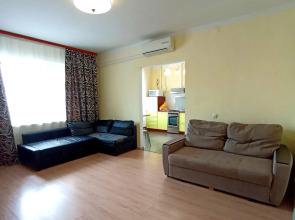 Аврора Люкс на улице Орджоникидзе