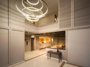 The Quarter Ploenchit by UHG