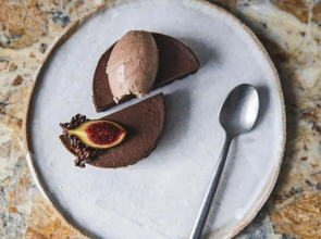 Hoy Paris - Home of YOGA