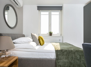 Venetian House Market Square Aparthotel