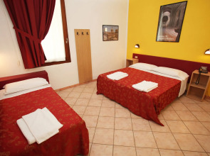 Hotel Mantegna Stazione , Mantegna Hotels