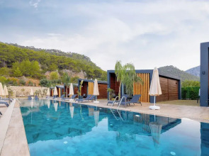 Rota Kilidonia Karaöz Suites&Villas