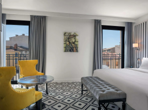 SOWELL COLLECTION Hôtel du Roi & SPA