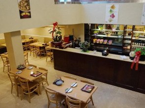 Best Western Queens Court Hotel