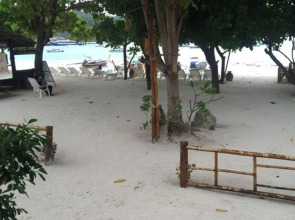 Phi Phi Nice Beach Resort