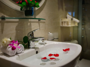 Hanoi Elegance Ruby Hotel