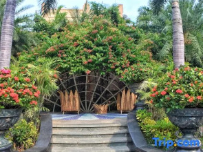 Yihai blue sky apartment (Lingshui Coral Sea store)