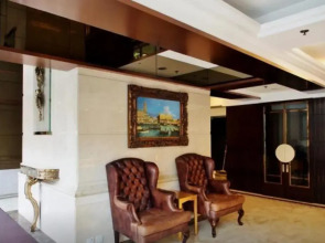 Oriental Lander Hotel