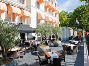 Carlton Ambassador Hotel