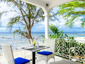 Voile Bleue Boutique Hotel