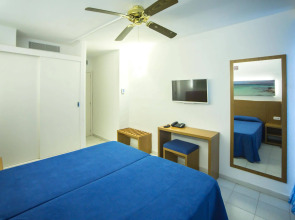 Hotel Club Cala Romaní