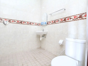 巴厘岛仓古艾里库塔乌塔拉潘泰贝拉瓦岗梅尔帕提6号酒店(Airy Eco Kuta Utara Pantai Berawa Gang Merpati 6 Canggu Bali)