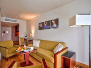 Отель Clarion Paris CDG Airport