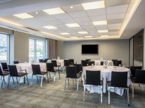 Crowne Plaza London - Battersea