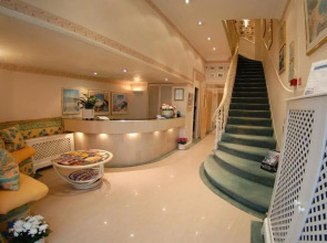 Отель Amsterdam