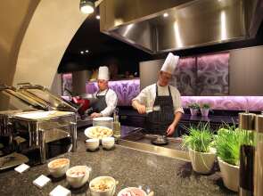 Golden Tulip Hotel Central