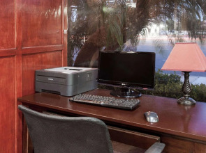 Capri Suites Anaheim