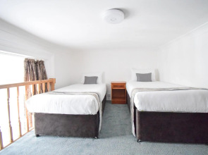 Pembridge Palace Hotel