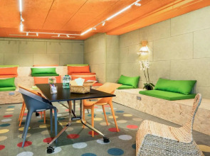 Отель Mercure Paris Centre Tour Eiffel 