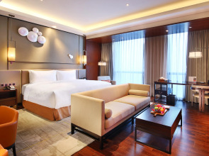 HUALUXE Wuxi Taihu by IHG