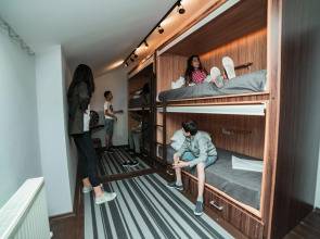 Usengi Hotel and Hostel (Юсенги Отель и Хостел)