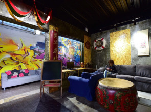 Shanghai Old West Gate Hostel