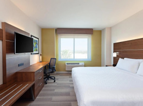 Holiday Inn Express Los Angeles Airport by IHG