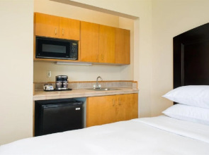 DoubleTree Resort & Spa by Hilton Ocean Point-N. Miami Beach