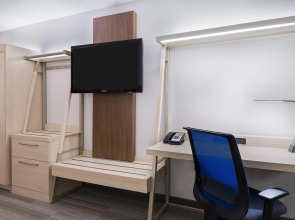 Holiday Inn Express & Suites Nearest Universal Orlando by IHG