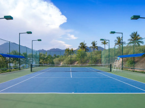 Cam Ranh Riviera Beach Resort & Spa