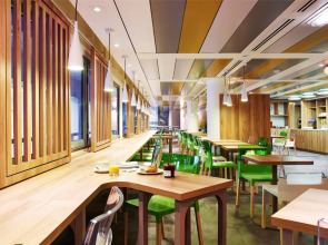 Median Paris Porte de Versailles