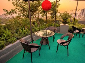 Hotel Tropical Daisy