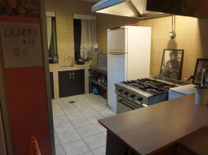 Chilloutlya Hostel&Bar