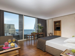 Отель Royal Continental Hotel Naples