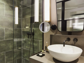 Hotel Indigo London - 1 Leicester Square by IHG