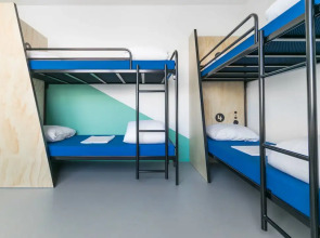 Via Amsterdam - Hostel