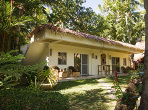 Mike's Dauin Beach Resort