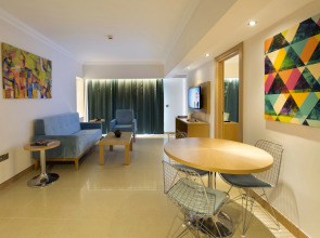 Отель Aurasia Design