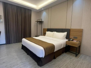 Vienna Hotel (Newly Renovated 2025)