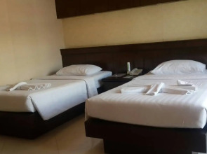 Отель Rayaburi Hotel Patong