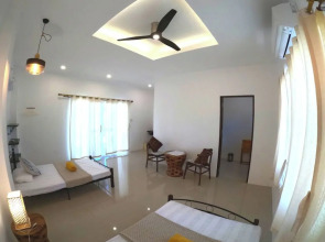 Divers Lodge Plumeria